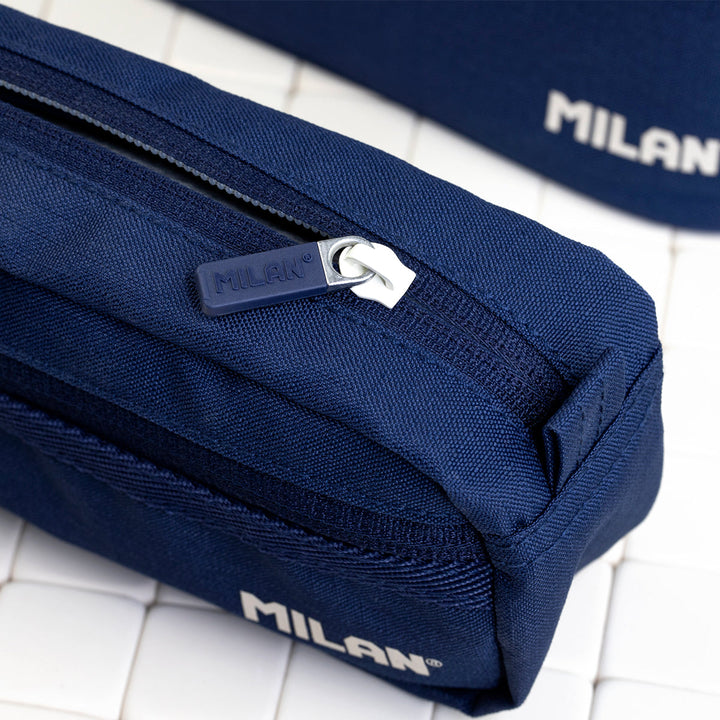 MILAN 1918 -  Pack Escolar con Mochila Urbana Clásica y Estuche 2 Cremalleras. Azul