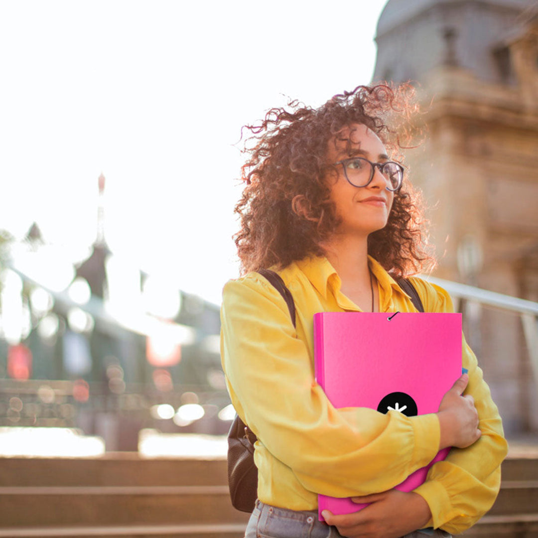 ANTARTIK - Carpeta Escolar A4 con 3 Solapas y Cierre de Goma. Fucsia