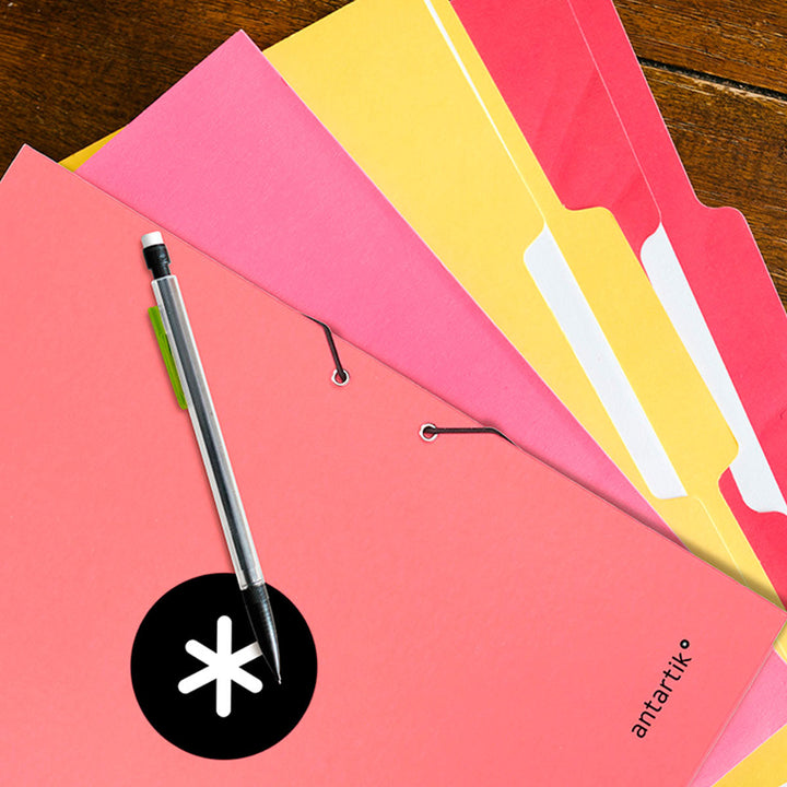 ANTARTIK - Carpeta Escolar A4 con 3 Solapas y Cierre de Goma. Coral