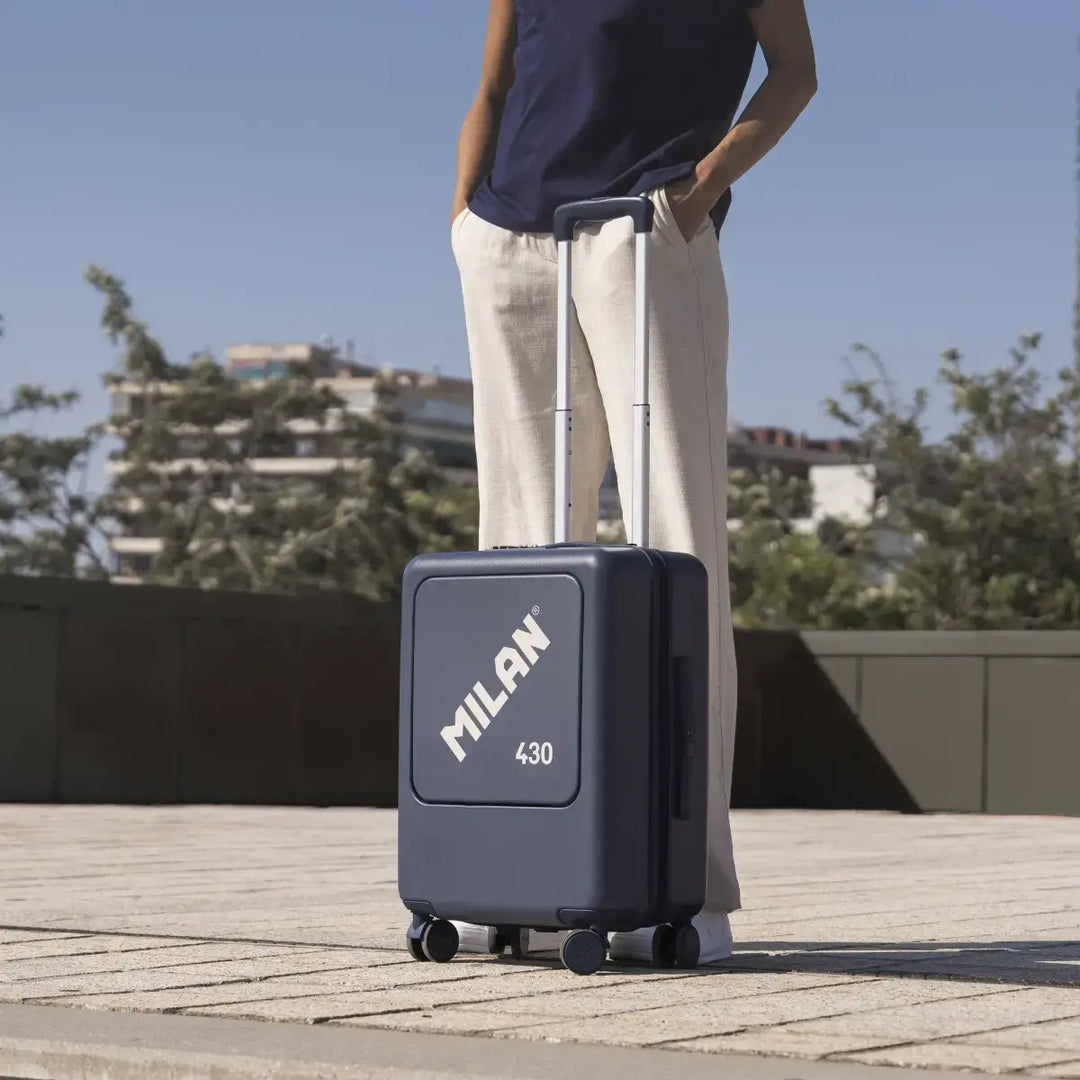 MILAN 1918 - Maleta Rígida de Cabina de 50L en Policarbonato con 4 Ruedas y Cierre TSA. Azul